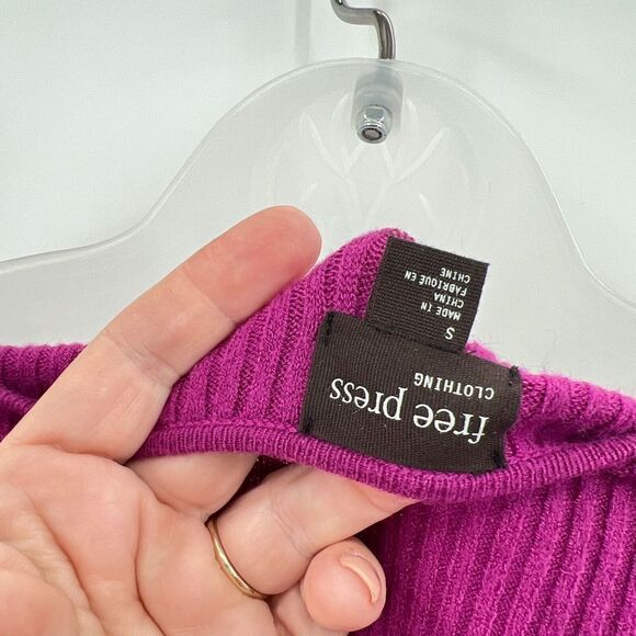 Free Press Sweater Women Small Purple Pullover Long Sleeve VNeck Knit Soft AS IS - Picture 11 of 13